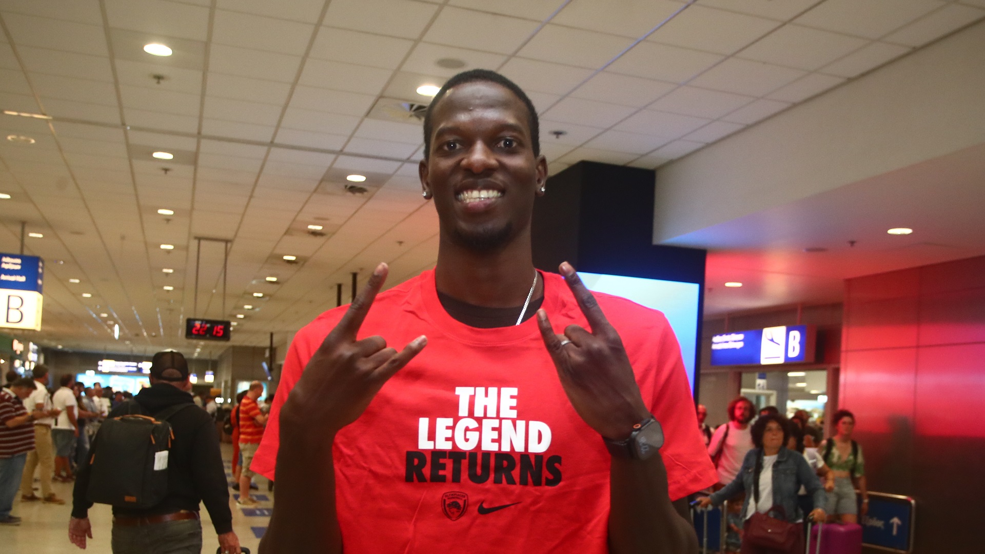 Ndiaye: "Ευχαριστώ τον Ολυμπιακό για την ευκαιρία"