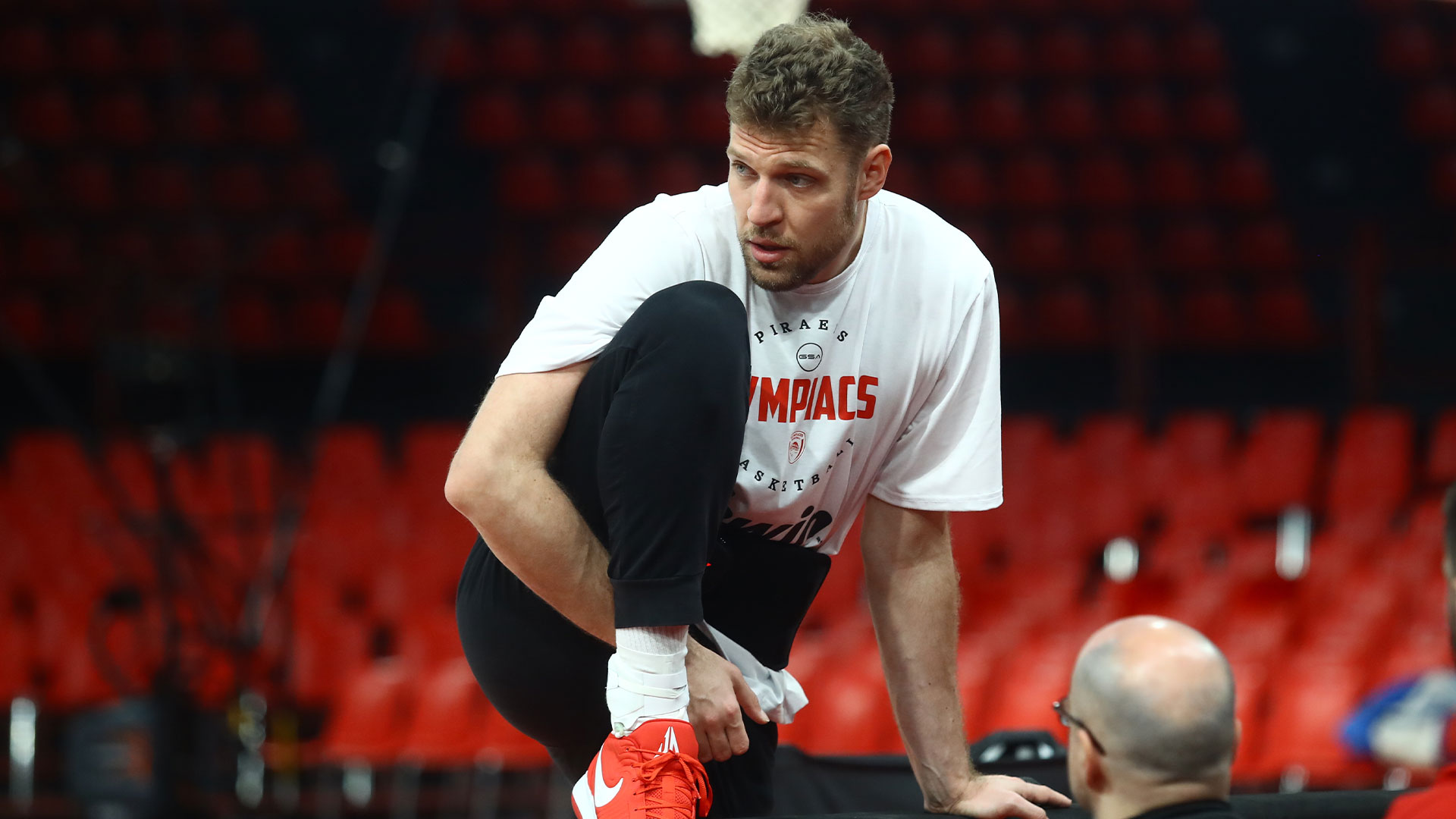 Βεζένκοφ: «Προετοιμασμένοι και έτοιμοι για την πρόκληση» (Vid)