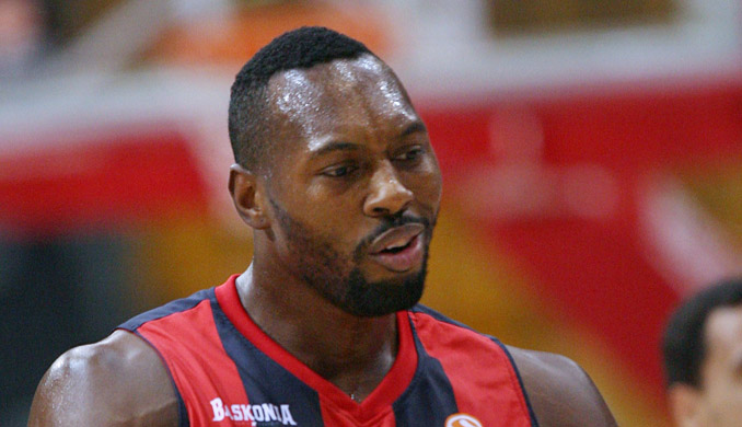 Dorsey comes to Piraeus