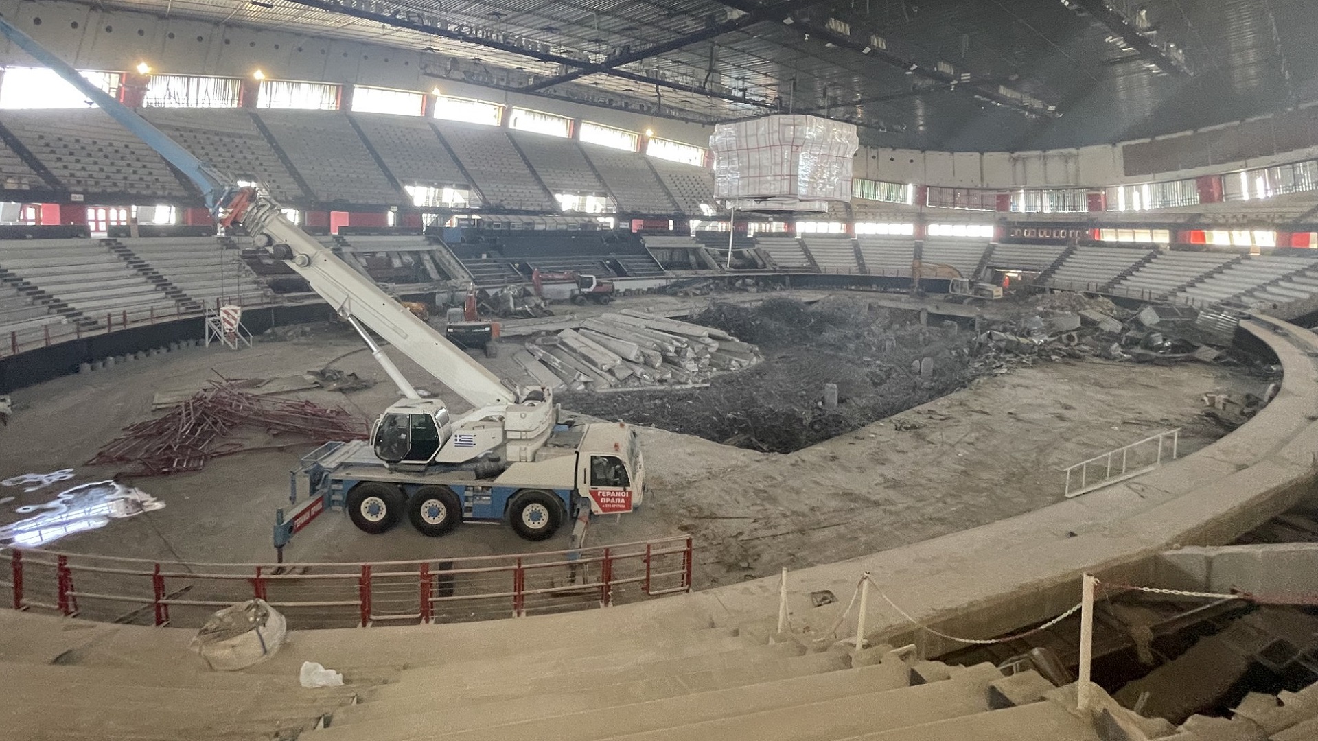 Drills, bulldozers and the President (vid+pics)