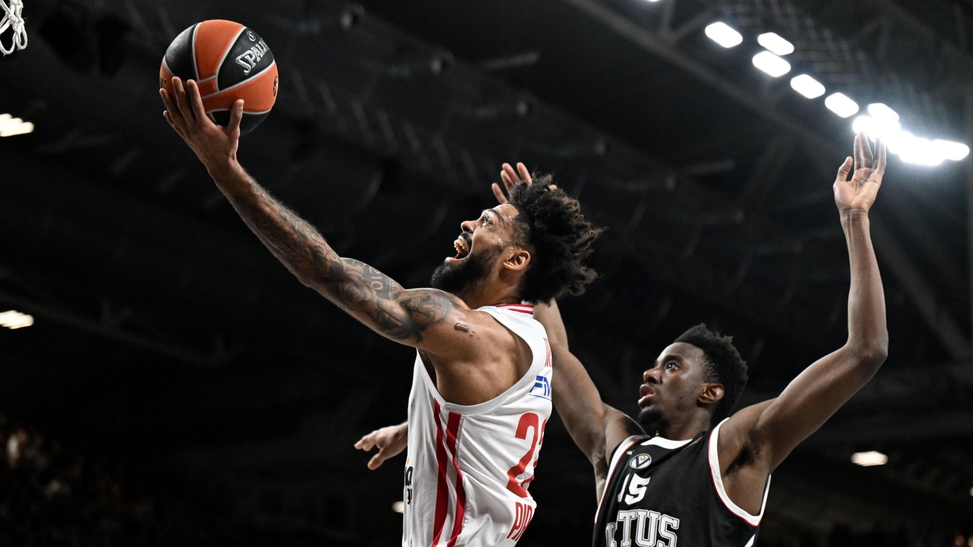 A win in Bologna for Olympiacos