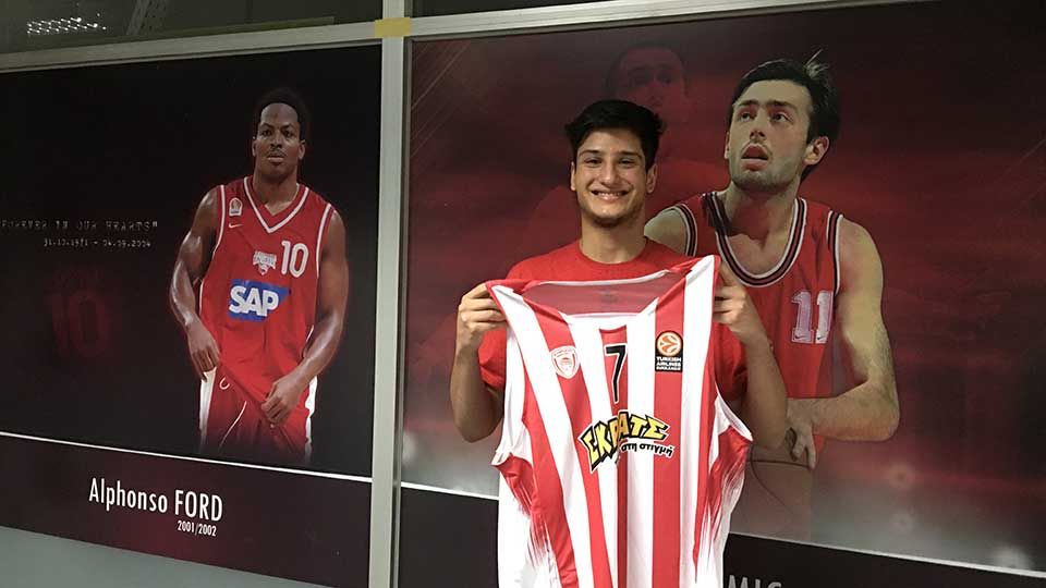 Ο Αρσενόπουλος στα «ερυθρόλευκα»