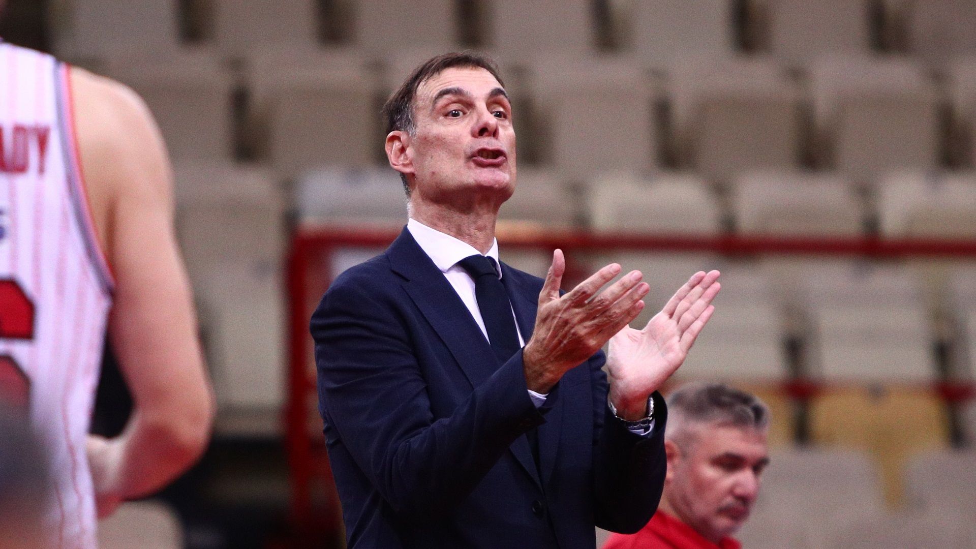 Μπαρτζώκας: «Πρέπει να μάθουμε να είμαστε συγκεντρωμένοι» (vid)