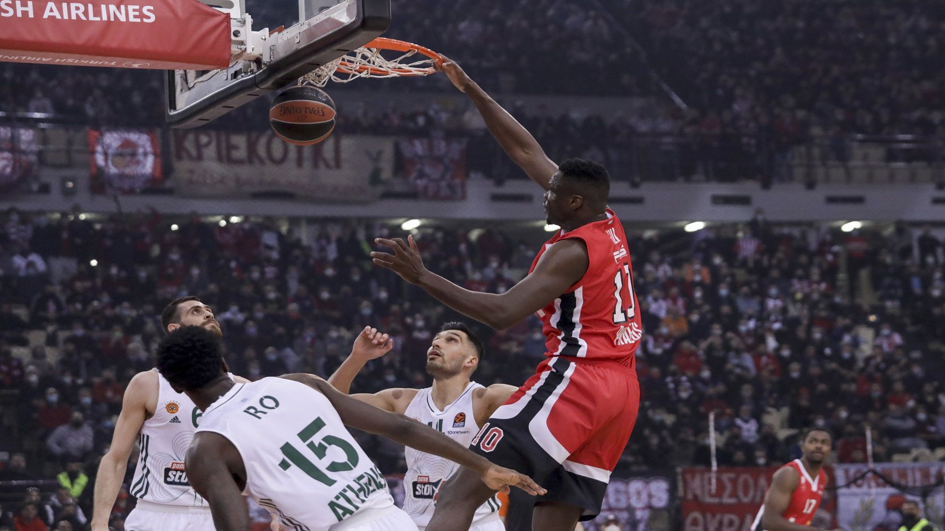 An absolutely dominant performance for Olympiacos!