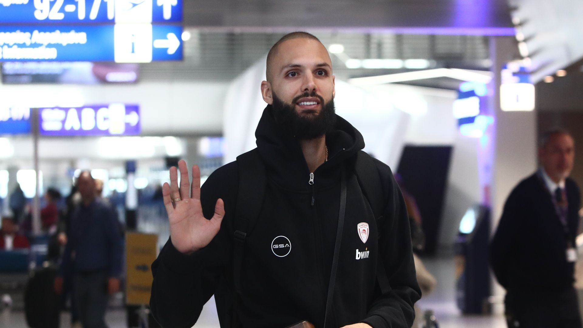 Φουρνιέ: «Περιμένουμε μια μεγάλη μάχη» (Vid)