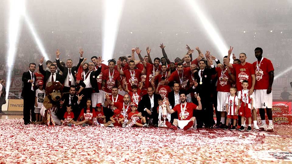 Η απονομή σε κλικ