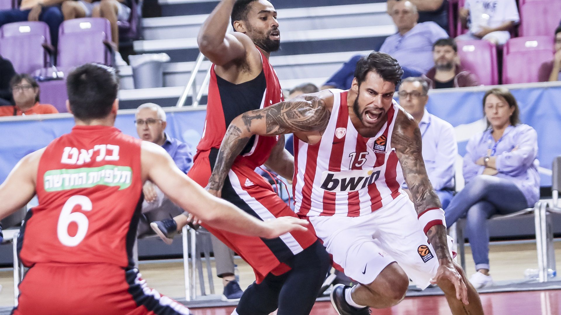 Δυσκολεύτηκε, αλλά πέρασε τελικό!