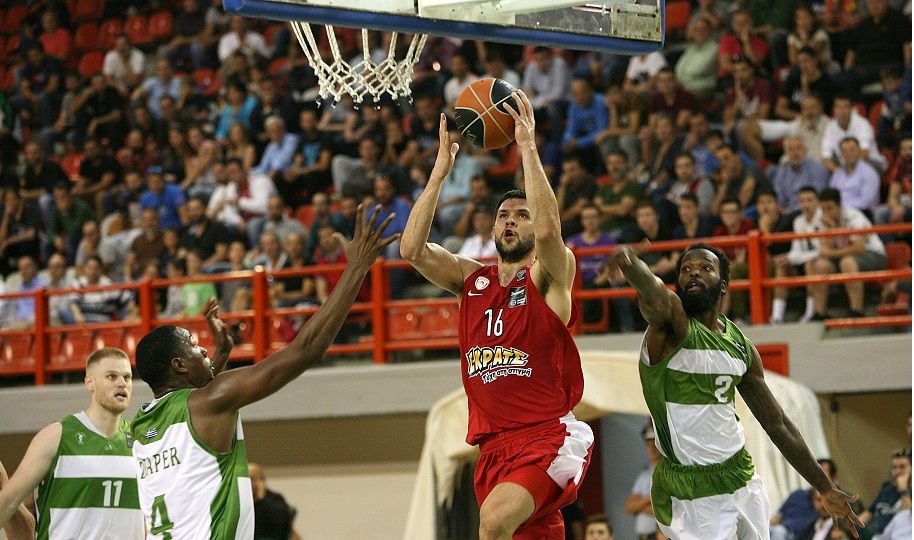 Άνετα στα ημιτελικά του Κυπέλλου