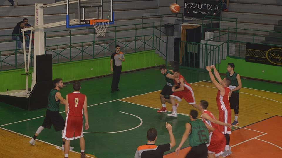 Δυο στα δυο οι μικροί