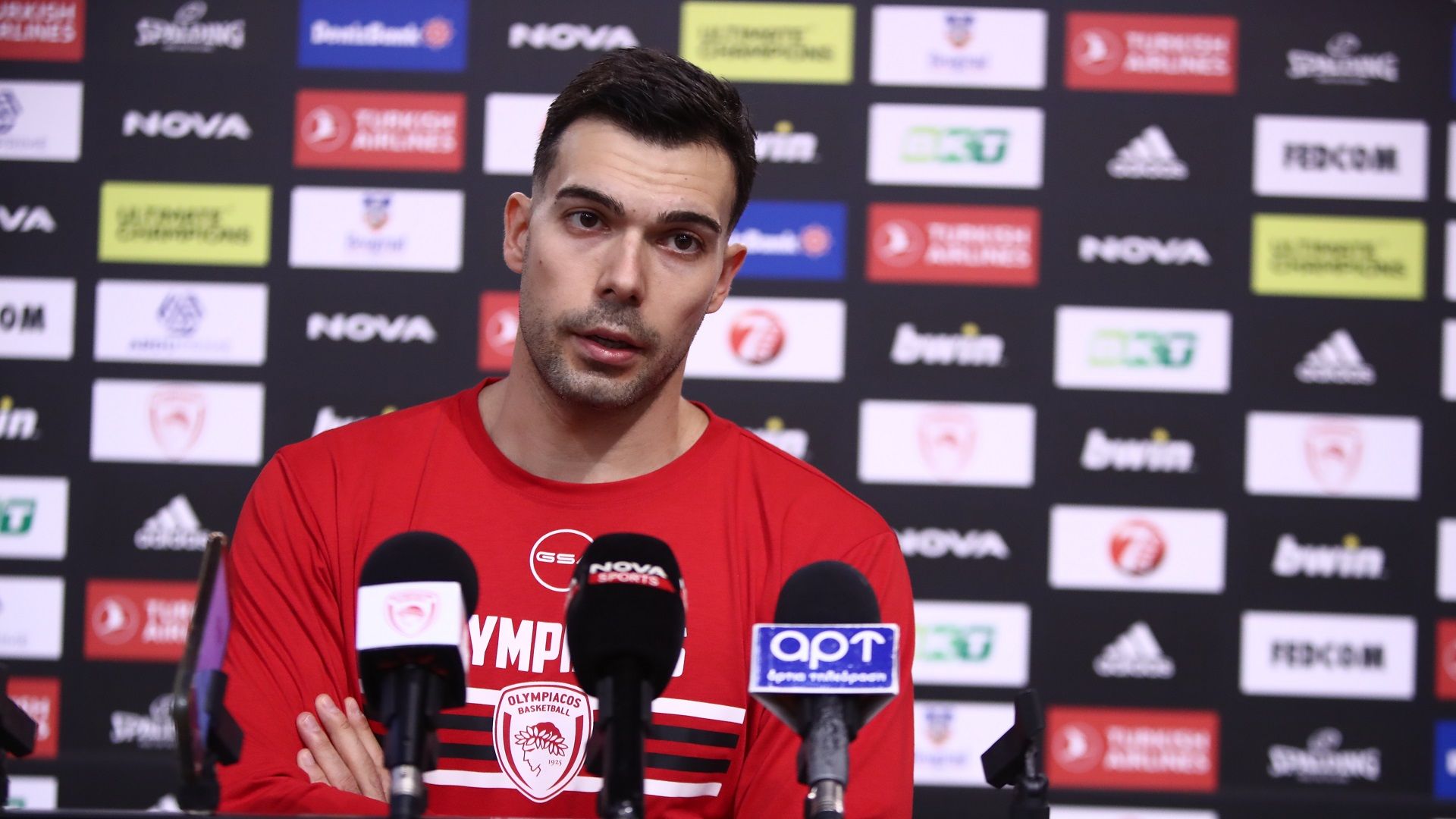 Σλούκας: «Πιο δυνατοί και πιο συγκεντρωμένοι» (vid)