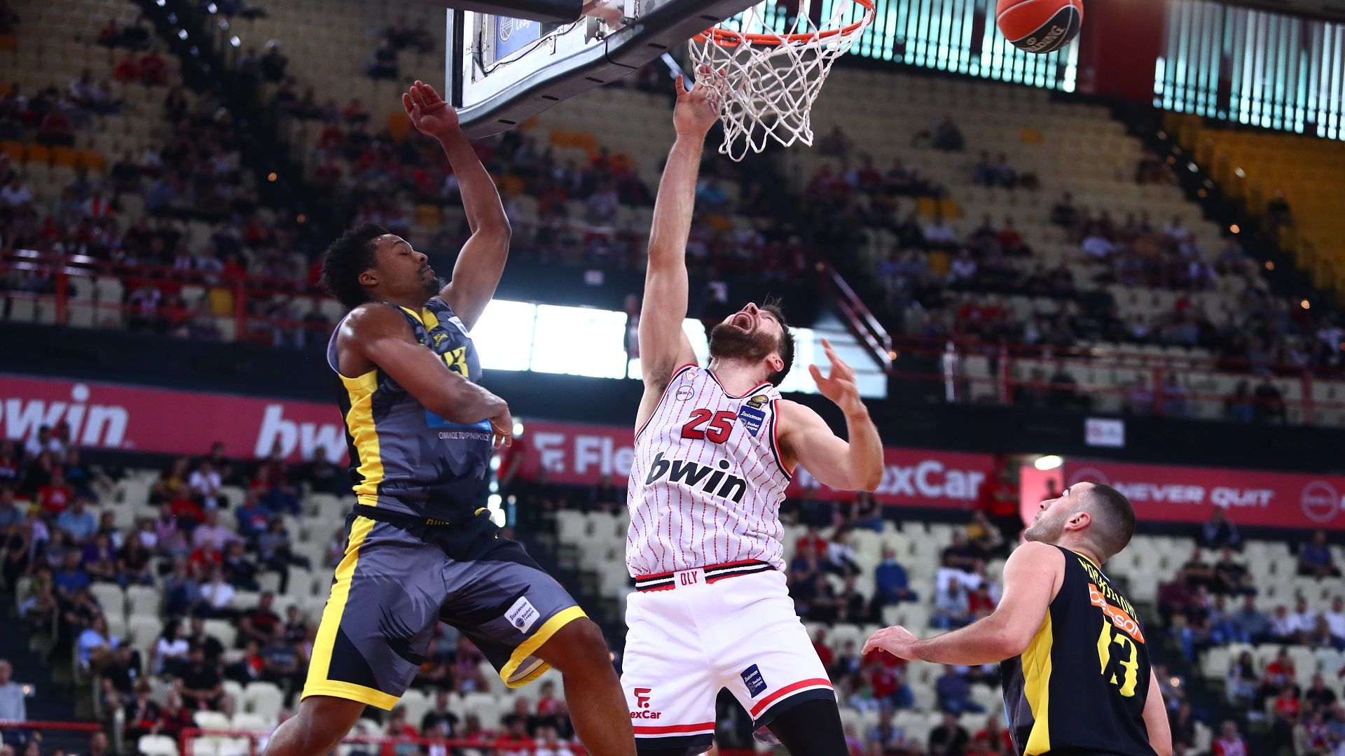 A difficult win against a combative Aris