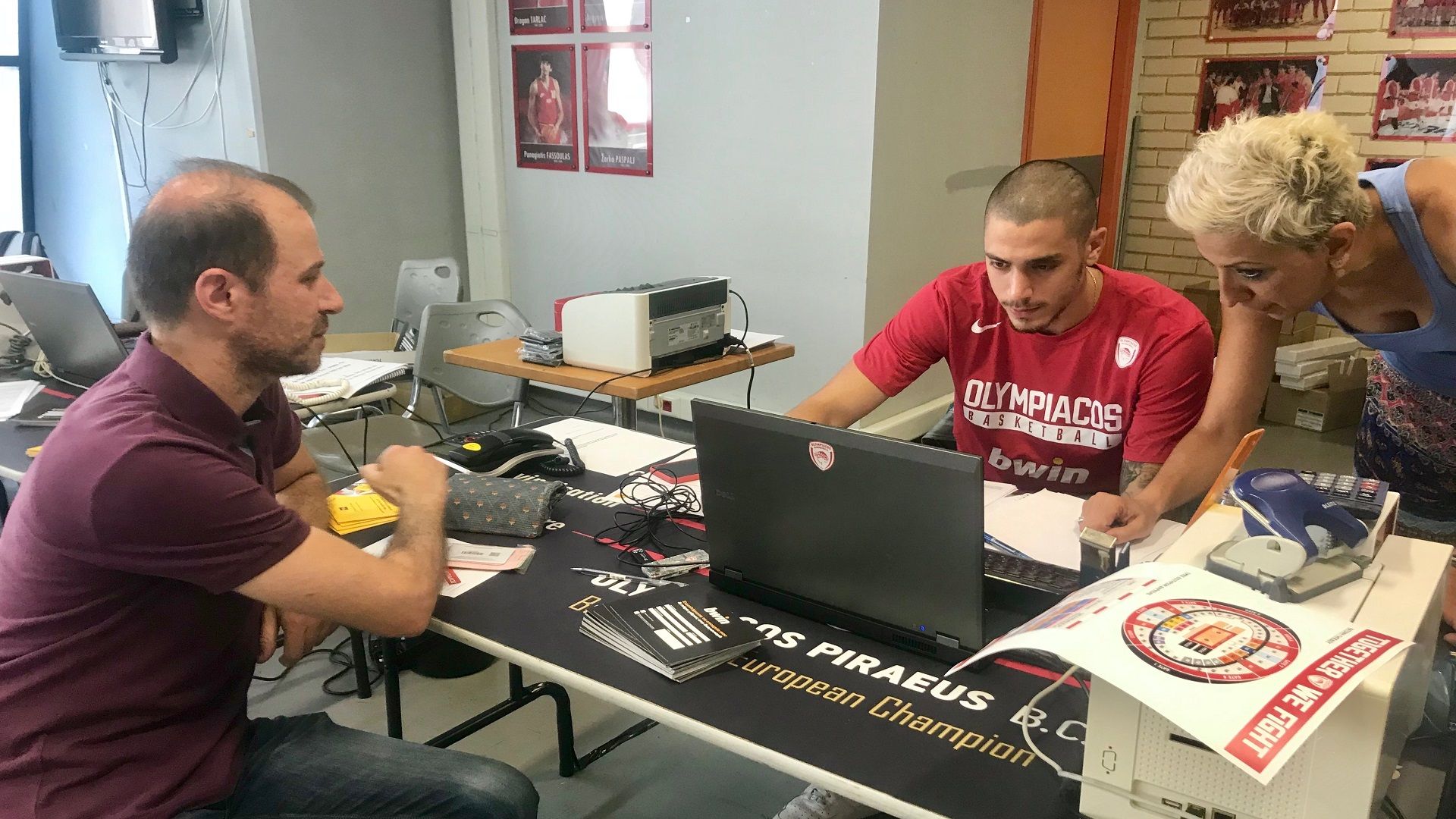 Εξυπηρέτηση… διαρκείας! (pics+vid)