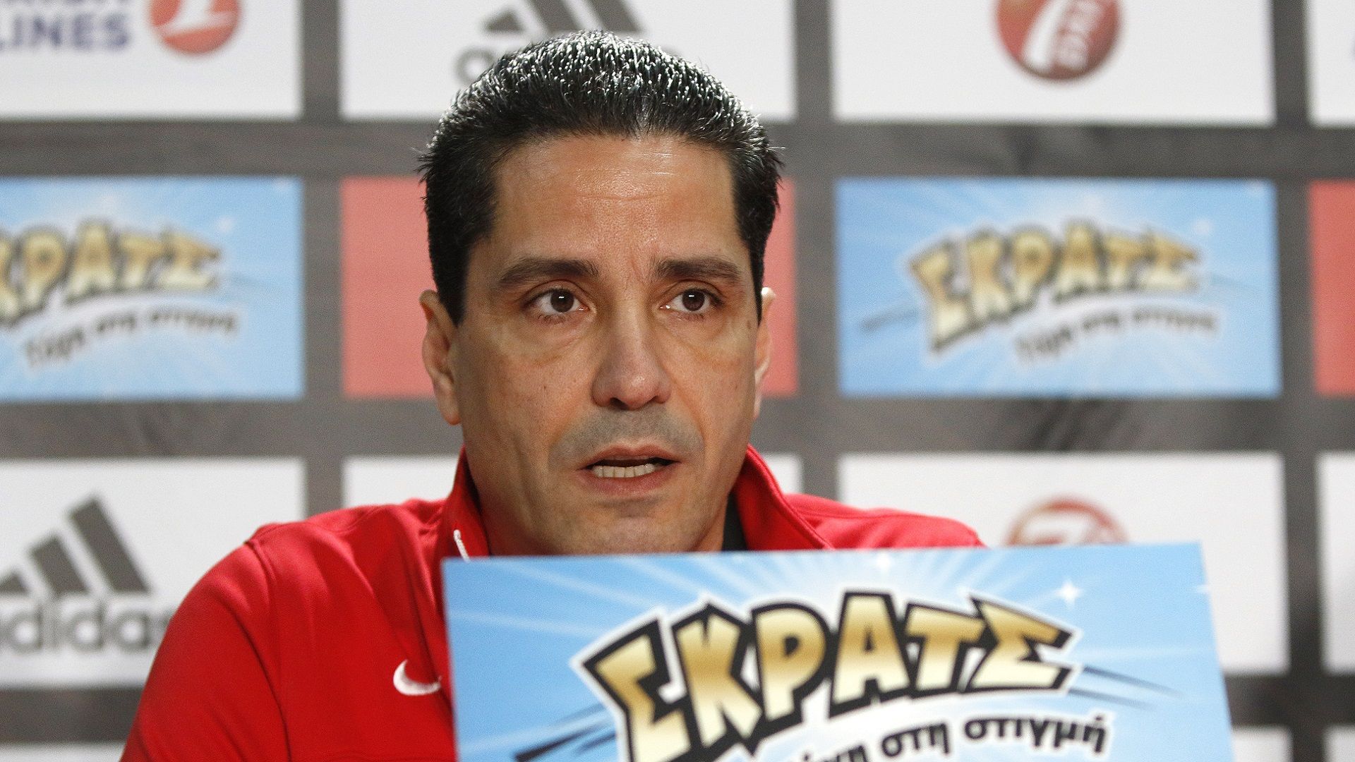 Σφαιρόπουλος: "Προσοχή στην Αρμάνι" (pics+vid)