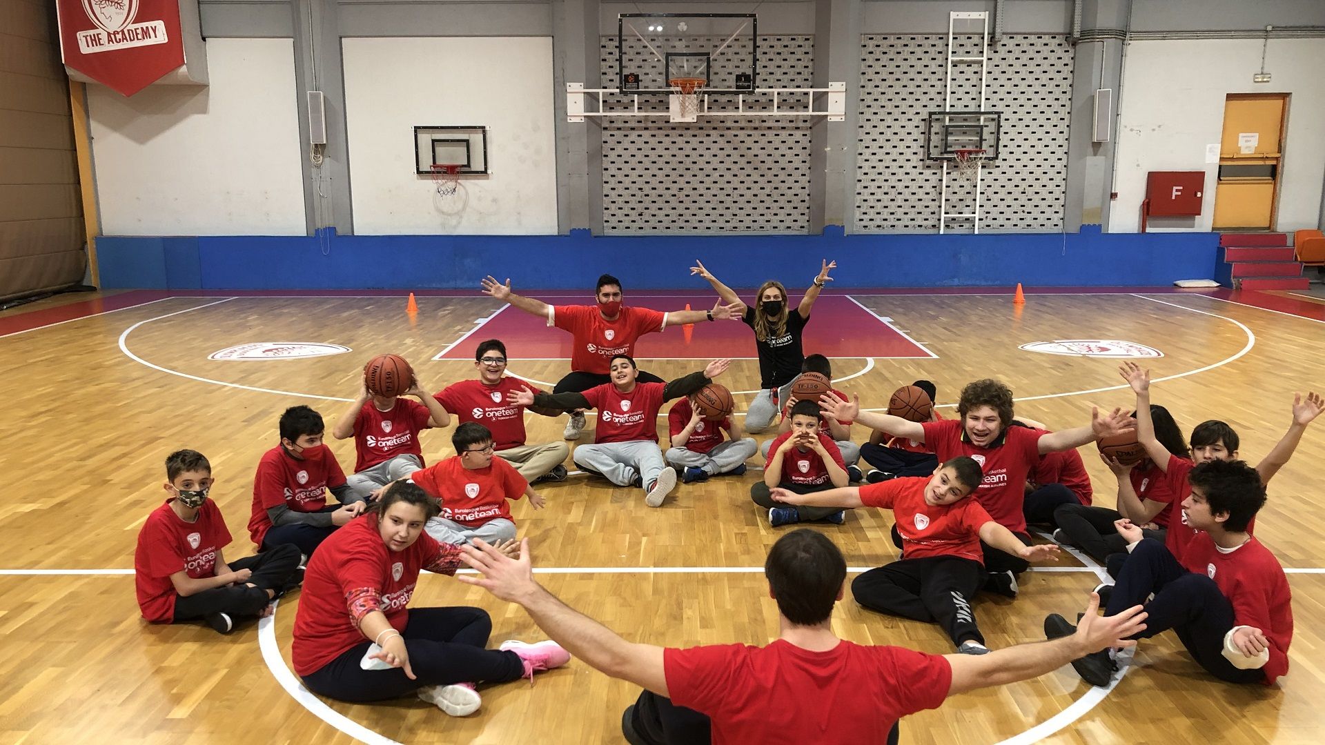 One Team: Team bonding (pics)