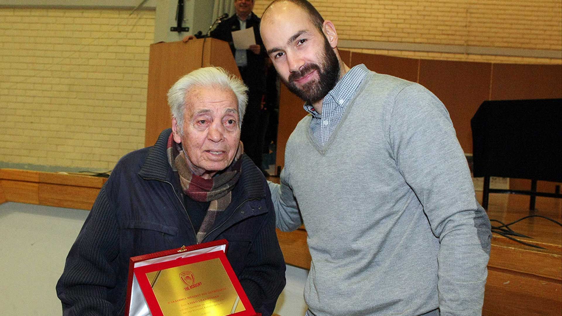 The New Year's celebration of the Olympiacos Academies