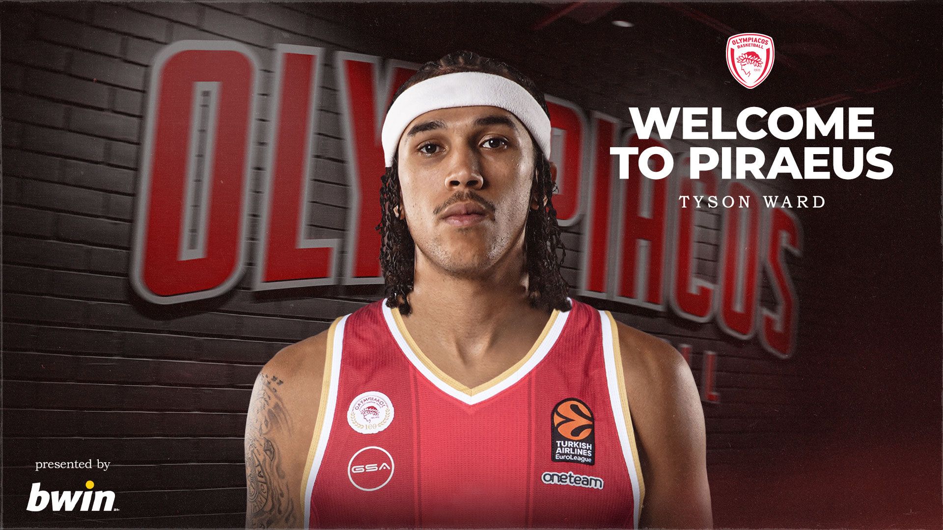 Ward 'docks' at Piraeus