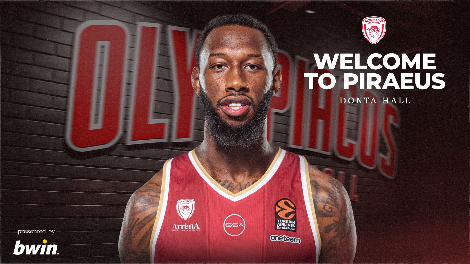 Hall joins Olympiacos' roster
