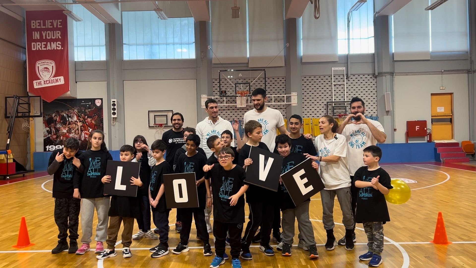 One Team: Live-Love-Dance! (vid)