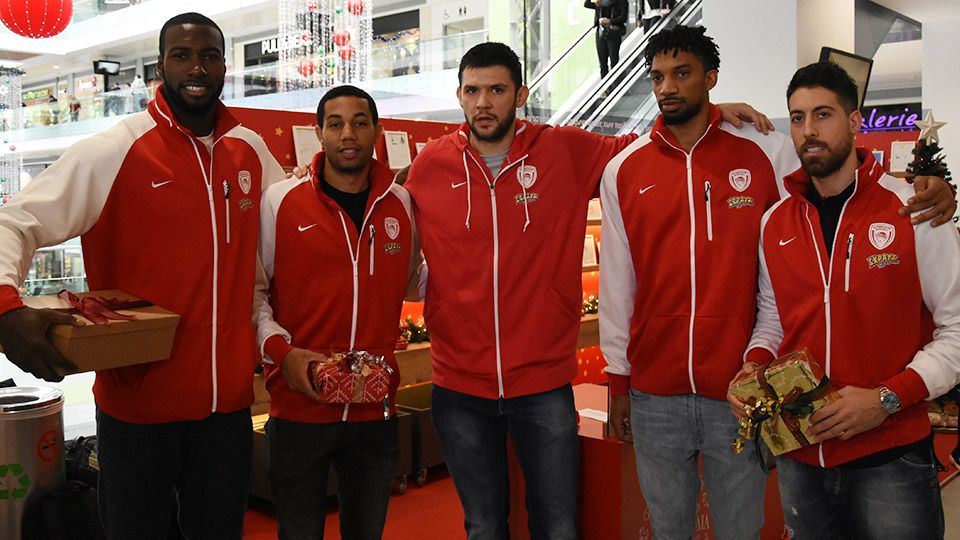 Τα «ερυθρόλευκα» ευχοστολίδια