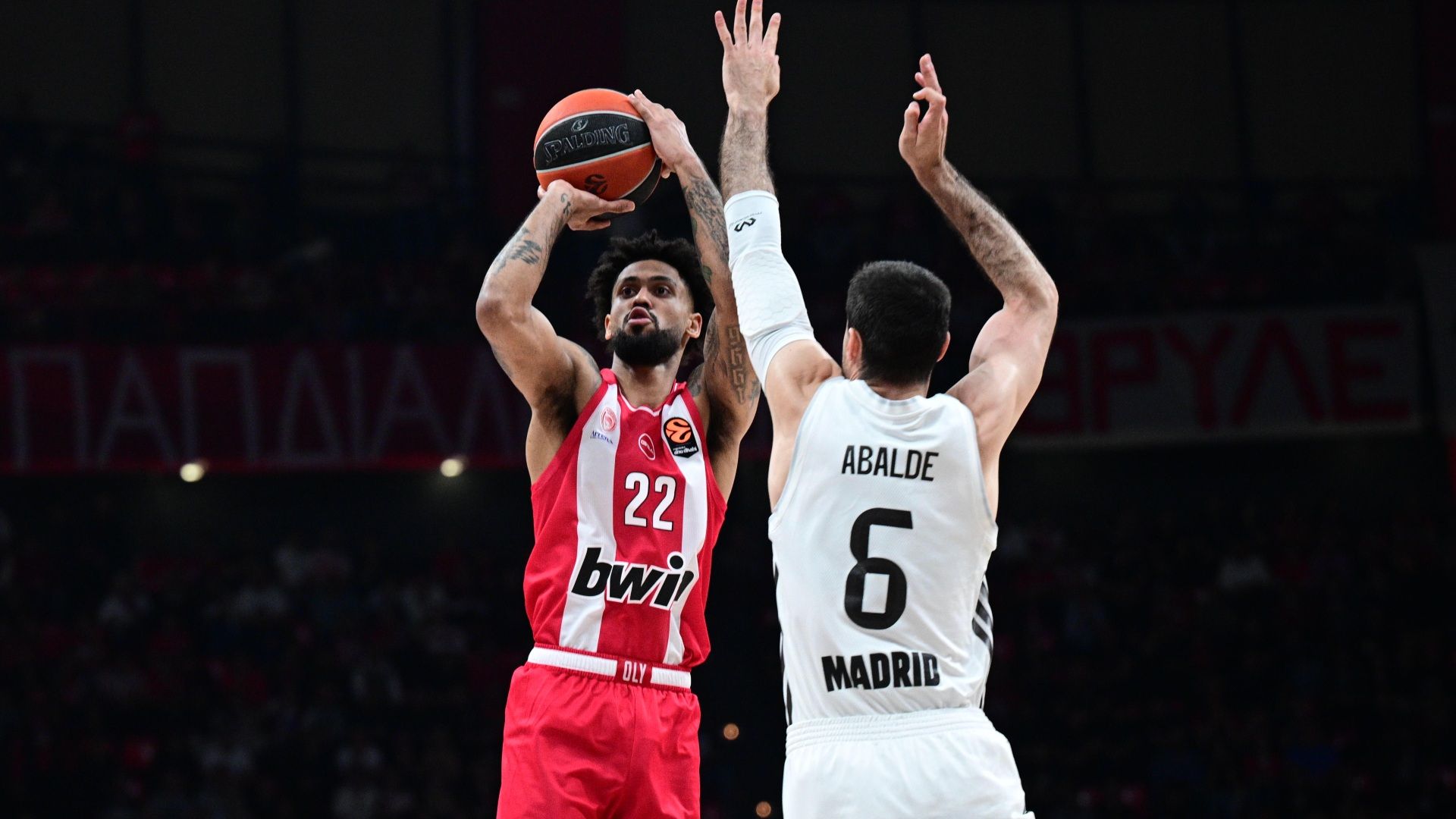 Ο επιβλητικός Θρύλος κέρδισε την Ρεάλ και έμεινε μόνος πρώτος