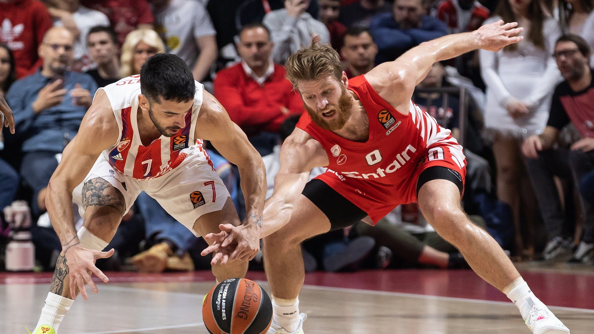 Lost in Belgrade, will fight for 1st place at Piraues