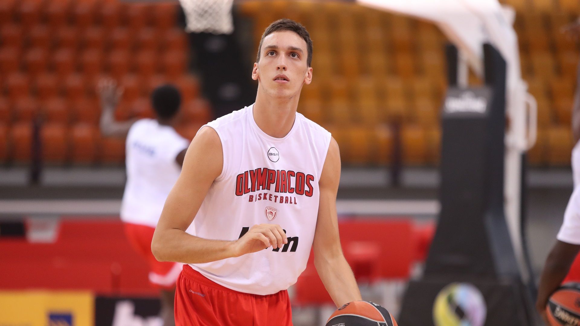 Ποκουσέφσκι: «Ένα μεγάλο ευχαριστώ στον Ολυμπιακό»