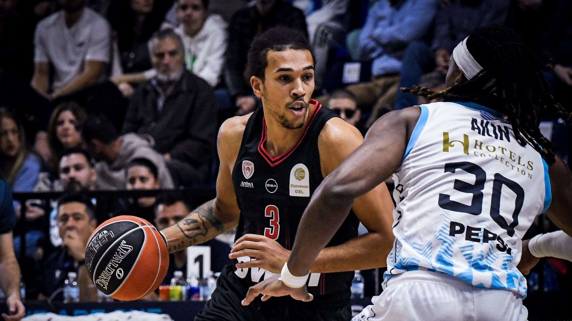 A win in Rhodes with a historic triple-double by Ward