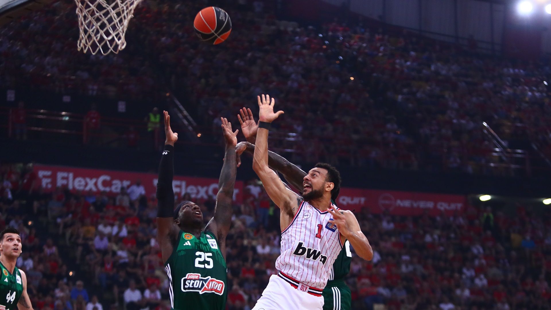 2-0 and closing to the Trophy!