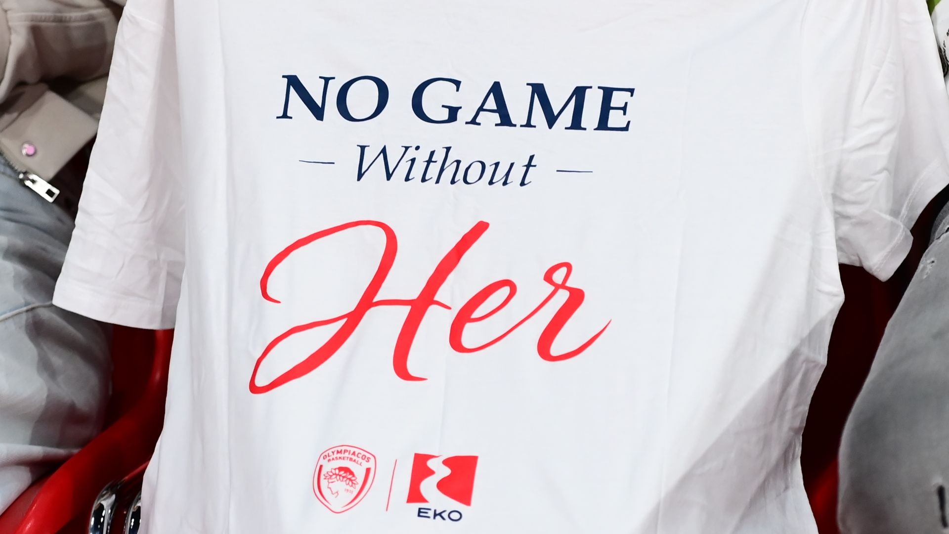 Ο Ολυμπιακός τίμησε την Παγκόσμια Ημέρα της Γυναίκας στο παιχνίδι κόντρα στον ΠΑΟΚ