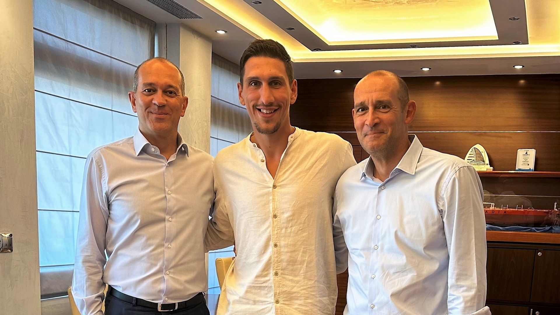 Ως το 2026 στο Λιμάνι η «Κόμπρα»!