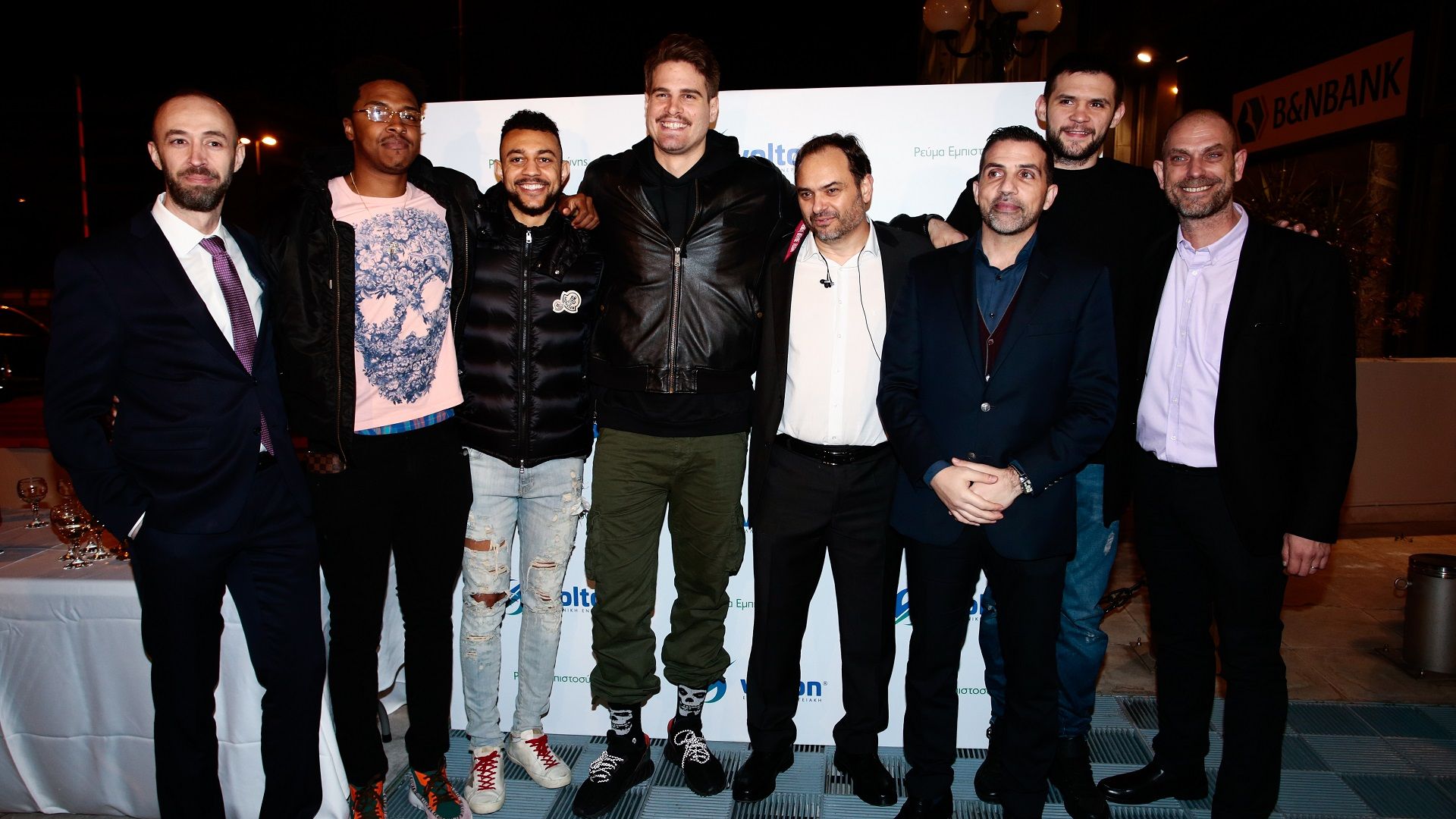 «Επαναφόρτισαν» με Volton οι «ερυθρόλευκοι»! (pics + vid)