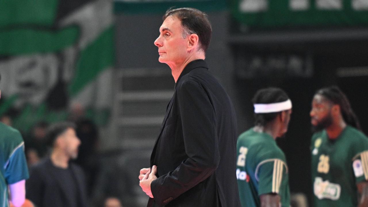 Μπαρτζώκας: «Μπάσκετ μακριά από τις αρχές μας»