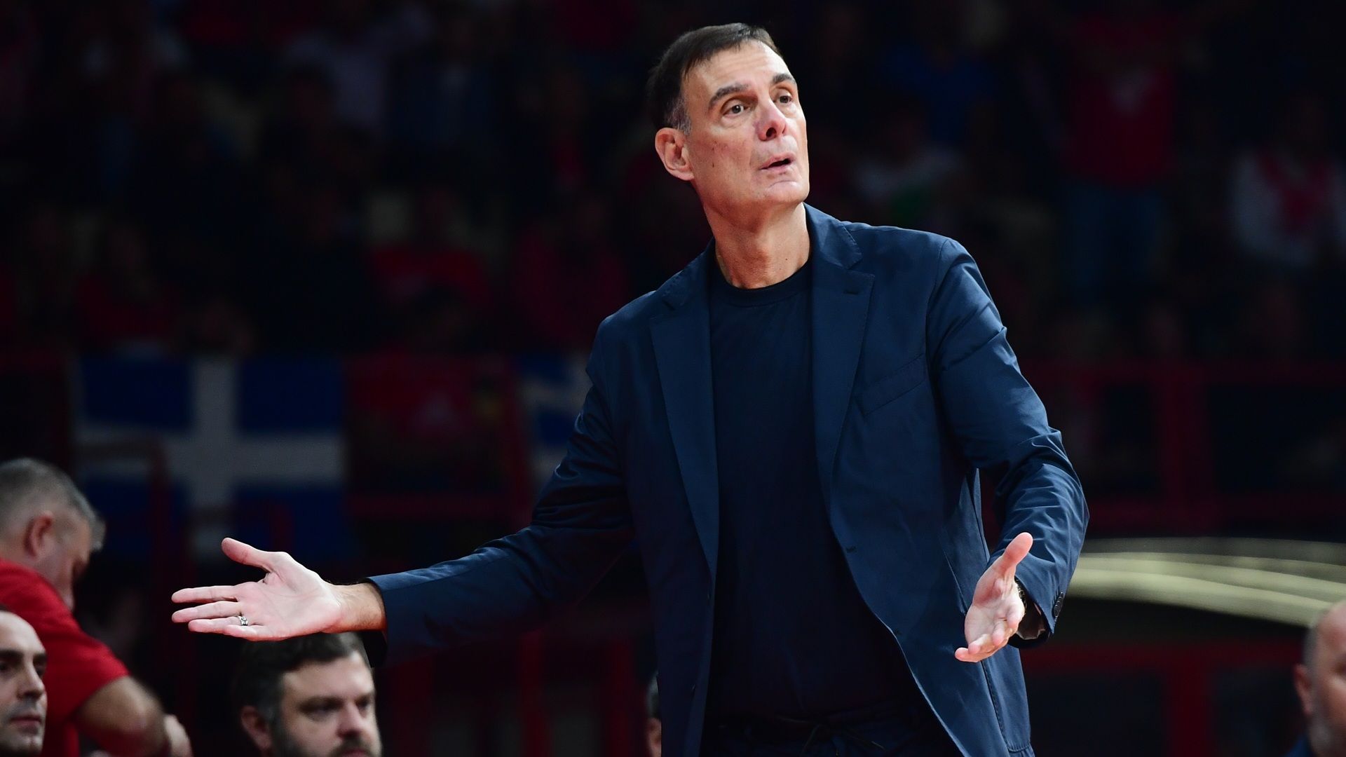 Μπαρτζώκας: «Όσο δυνατόν λιγότερες απώλειες μέχρι να επιστρέψουν οι τραυματίες» (vid)